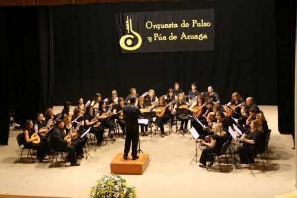 Cartel de Concierto de Navidad Orquesta de Pulso y Púa Azuaga
