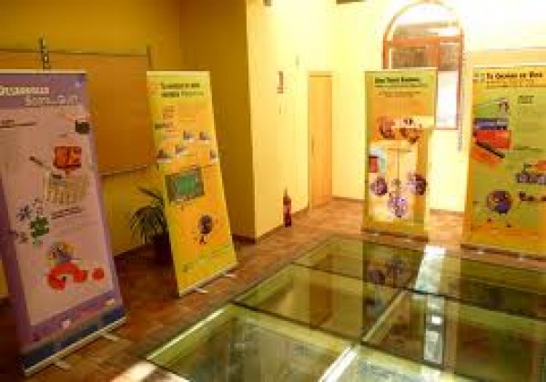 Cartel de Exposición “Desarrollo Soste … ¿qué?”