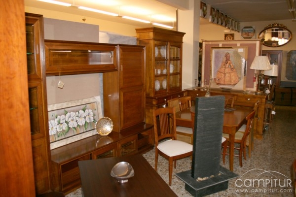 Muebles y Tapicería Zapata