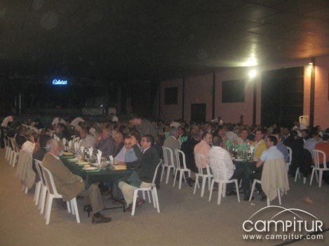 Tradicional Cena de San Isidro 2009 en Llerena