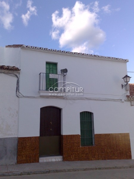 Se Alquila Casa