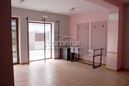 Se Alquila Local Comercial 90 m2