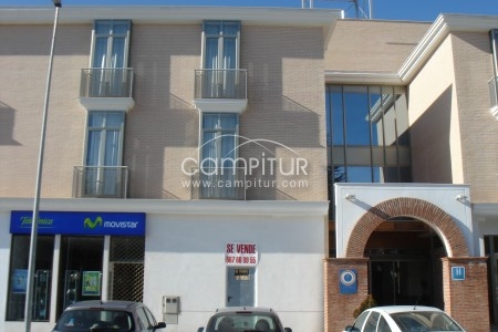 Foto 2 de Alquiler o Venta local en Llerena