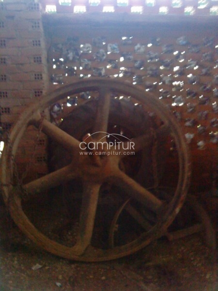 VENDO RUEDA DE MOTOR DE AGUA
