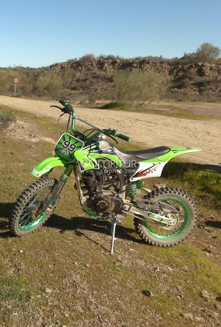 vendo moto  de 150cc