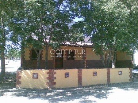 se vende meson a estrenar con vivienda