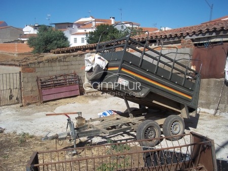 REMOLQUE BASCUILANTE