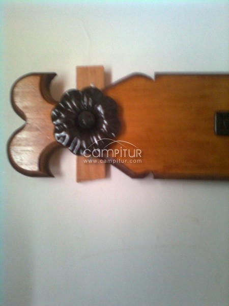 SE VENDE PERCHA DE FORJA
