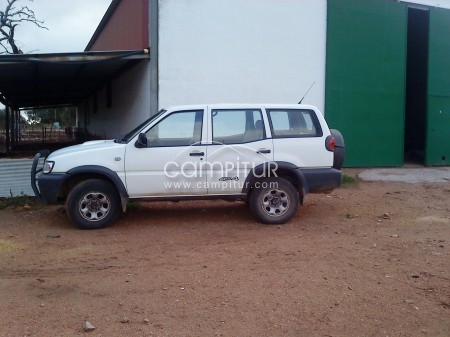 Foto 2 de SE VENDE NISSAN TERRANO 2.7 TDI 125 C.V. 