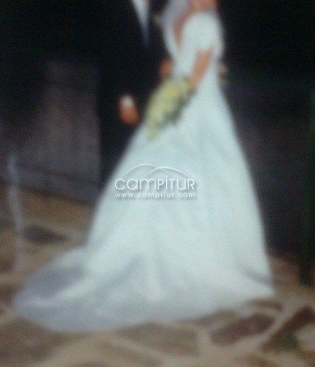 Traje de novia en perfecto estado