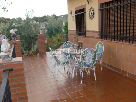 Foto 3 de vendo casa con piscina en el campo