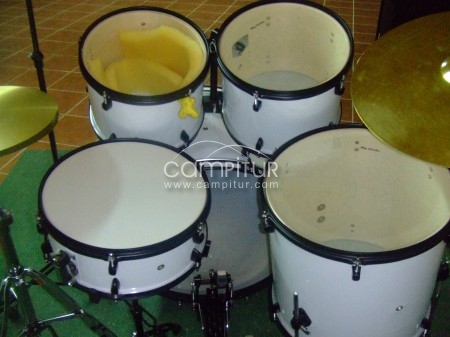 Foto 2 de Bateria con platos