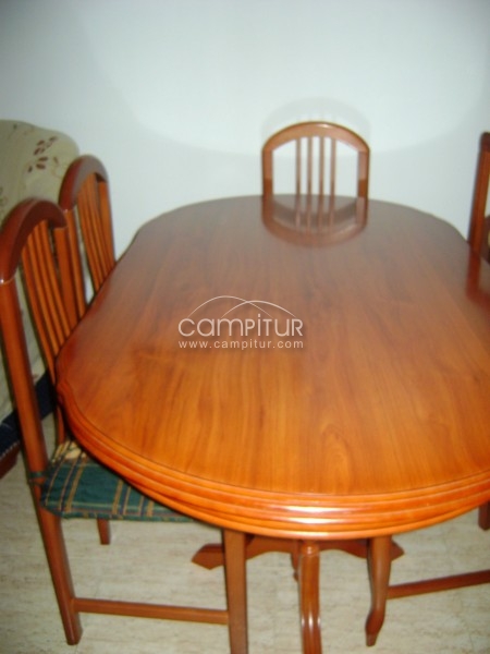 Vendo mesa  y sillas de comedor