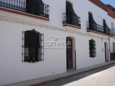 Se alquila apartamento en Alanís