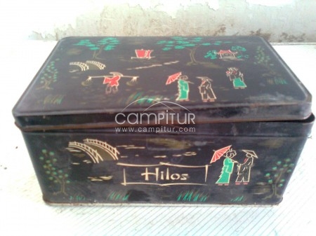 Antigua caja de COLA-CAO