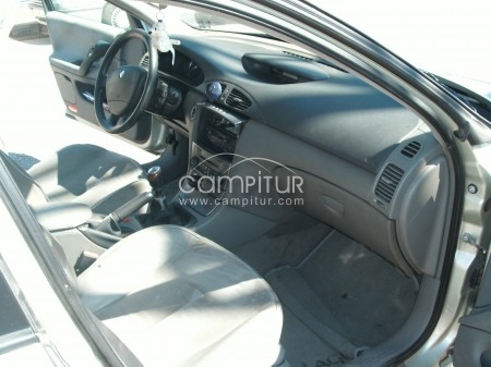Foto 2 de venta renault laguna 1.9 dci dinamique.