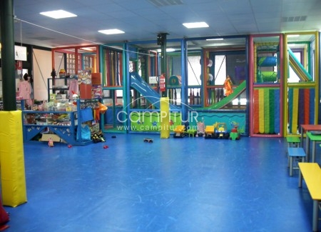Foto 2 de Se traspasa Chiki Park, Cafetería y Pasadería en Llerena (Badajoz)