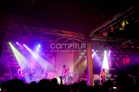  SE BUSCAN COMPONENTES PARA GRUPO POP-ROCK