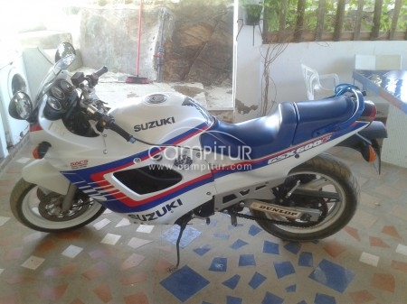 Moto Suzuki  GSX600 F