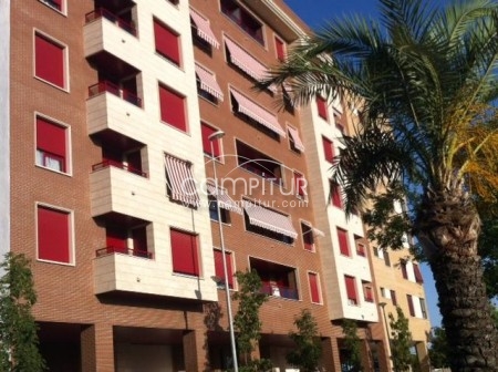 SE NECESITA UNA CHICA PARA COMPARTIR PISO EN BADAJOZ