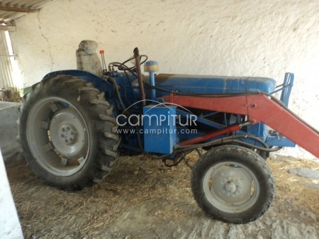 se vende tractor