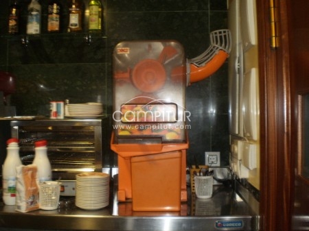 maquina zumoval (modelo minimax) seminueva 1 año de uso