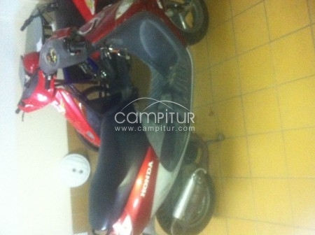 Foto 2 de peugeot vivacity y suzuki adress rf