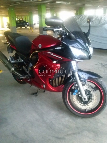 Yamaha FZ1 1000 cc, 150 cv