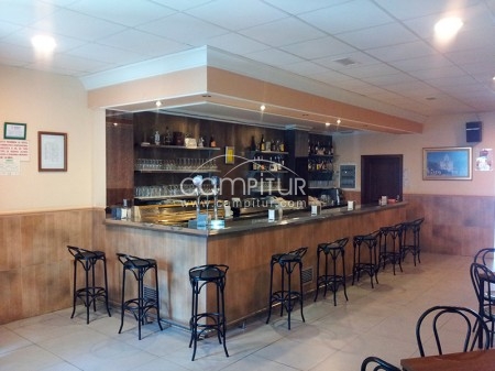 Se alquila o vende bar 