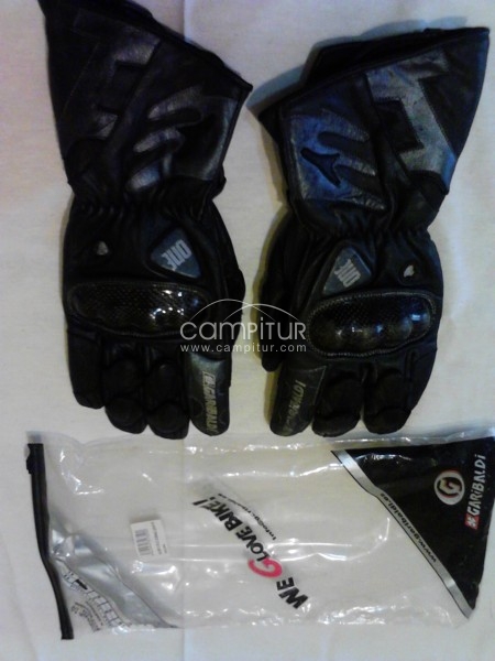 Foto 3 de Cascos y Guantes