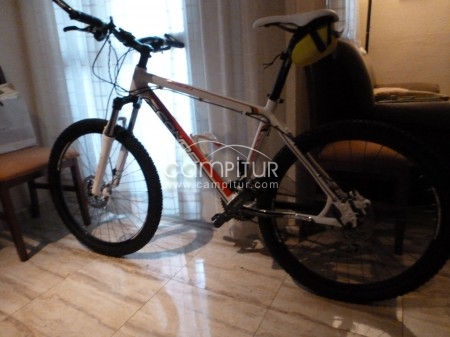 SE VENDE BICILETA DE MONTAÑA CONOR AFX DEL AÑO 2013 NUEVA