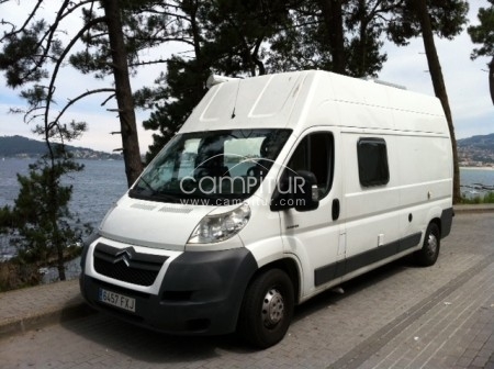 Venta de furgoneta Citroen Jumper camperizada por Ciclope Camper