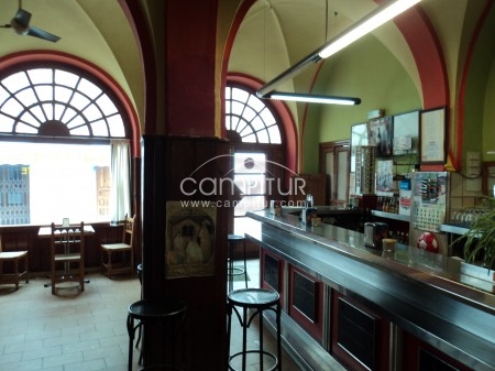 Foto 4 de SE ALQUILA BAR-RESTAURANTE EN FUNCIONAMIENTO EN GRANJA DE THSA