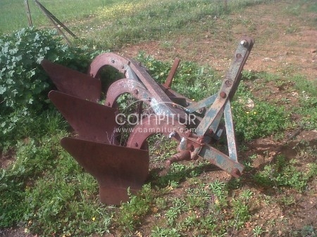 Se vende vertederas de 3 cuerpos.