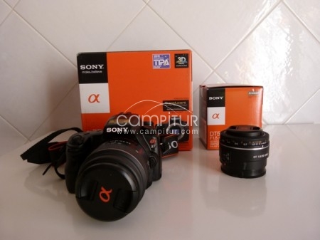 Se vende cámara de fotos sony  SLT A37 y dos objetivos. 