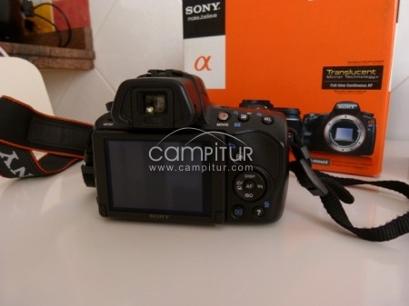 Foto 3 de Se vende cámara de fotos sony  SLT A37 y dos objetivos. 
