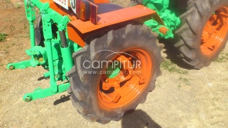 Foto 3 de TRACTOR AGRIA 8900 