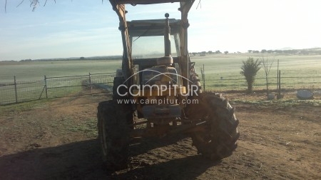Vendo tractor ford modelo 6610 con 90 caballos