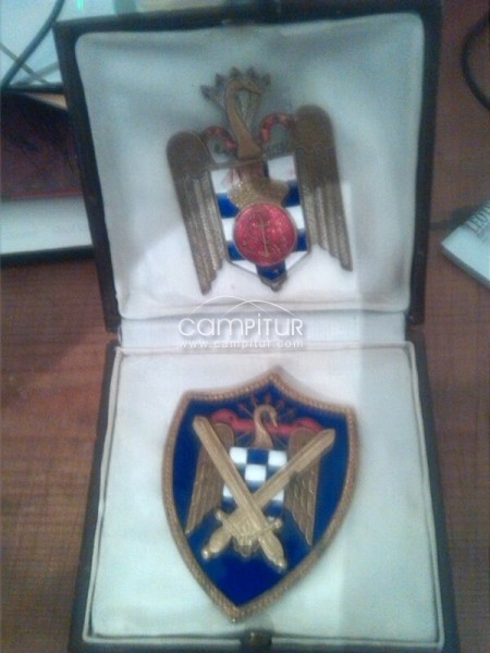Foto 3 de insignias militares