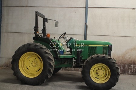 TRACTOR JON DHEERE 6205  90 CABALLOS