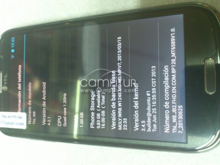 Movil THL W8 solo abierto para probarlo