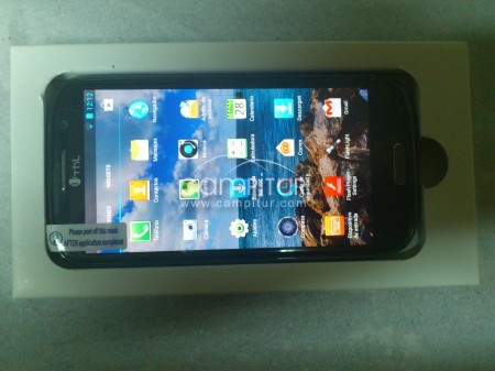 Foto 4 de Movil THL W8 solo abierto para probarlo