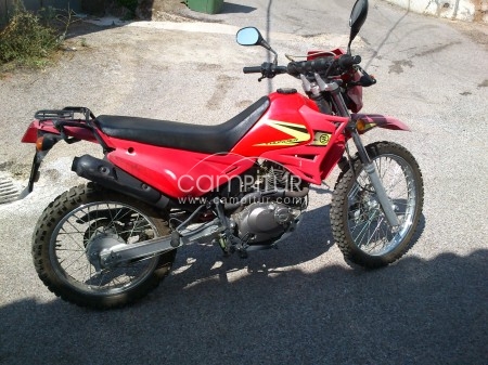 Se vende moto de 200cc seminueva y en perfecto estado, Precio negociable