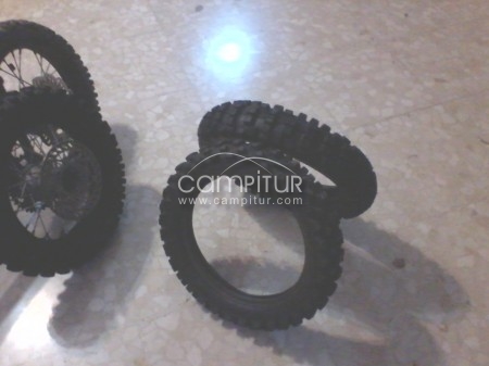 hola vendo cubiertas pirrelli  para pitt bike nuevas 90/100/12