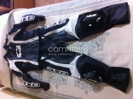 Foto 4 de VENDO EQUIPACIÓN DE MOTO