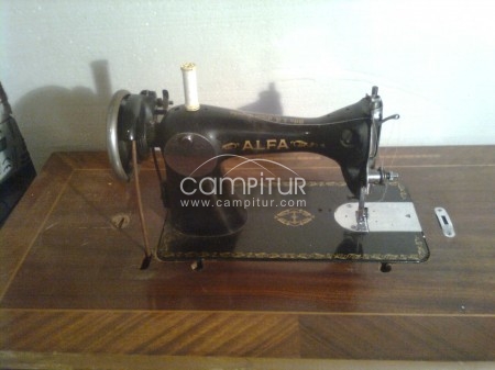 VENDO MAQUINA DE COSER