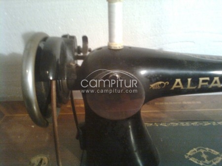 Foto 3 de VENDO MAQUINA DE COSER