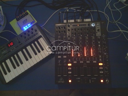Foto 2 de Behringer NOX 606, Tarjeta sonido + cables