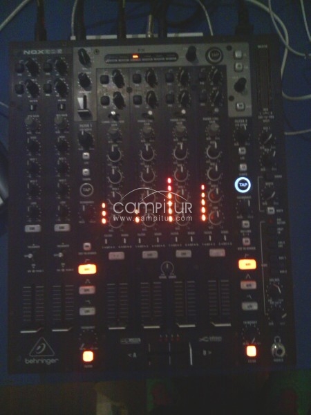 Foto 3 de Behringer NOX 606, Tarjeta sonido + cables