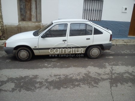 SE VENDE OPEL KADETT